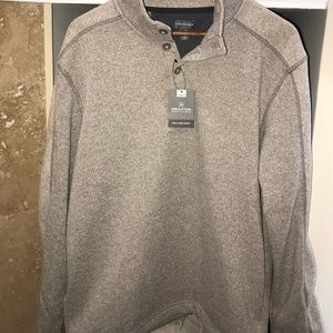 Van Huesen sweater